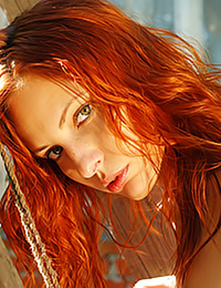 Sexy chicklette promises to do her best in order to bring you on highest peak of pleasure